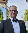 🧱 De ce inoxul este alegerea ideală pentru construcțiile din sticlă moderne