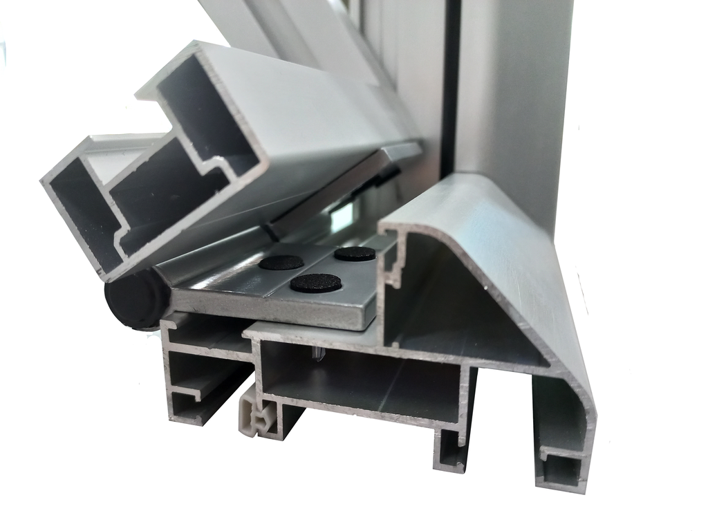 https://www.mdtrade.ro/image/catalog/produse/Balama aplicata din aluminiu tip fluture KOR-10-109 montare.png