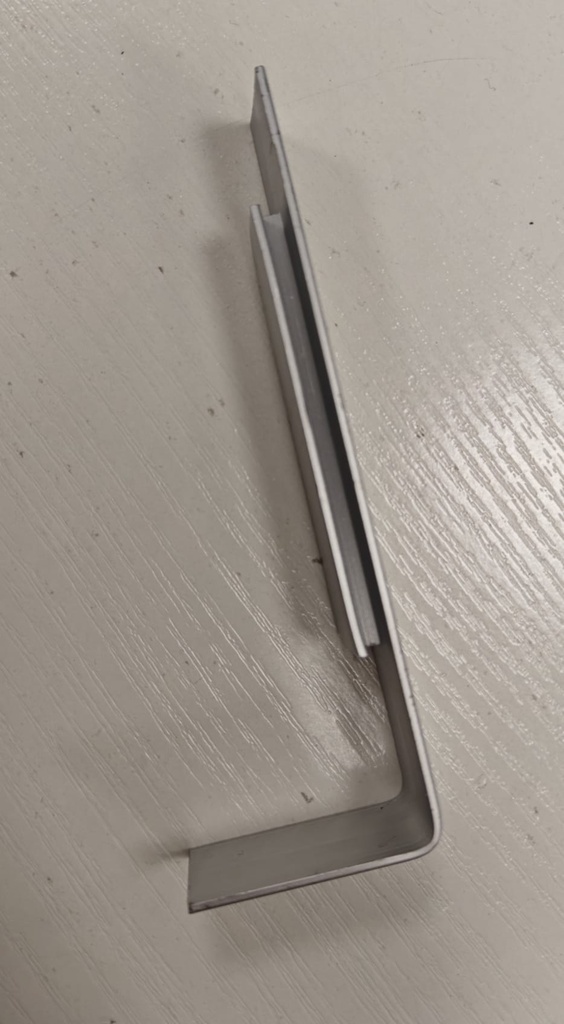 Profile H pentru imbinare capac decorativ balustrada cu clema